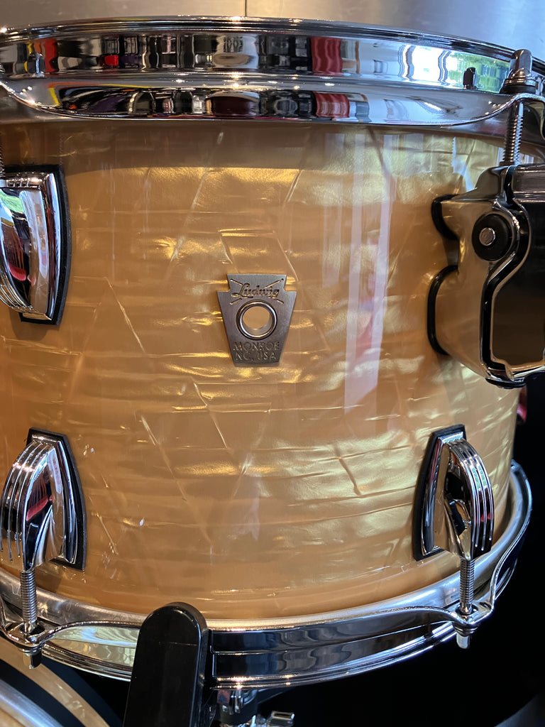 Ludwig L84023AXAO Classic Maple 20” Downbeat Drum Kit (Shells Only) Aged Onyx