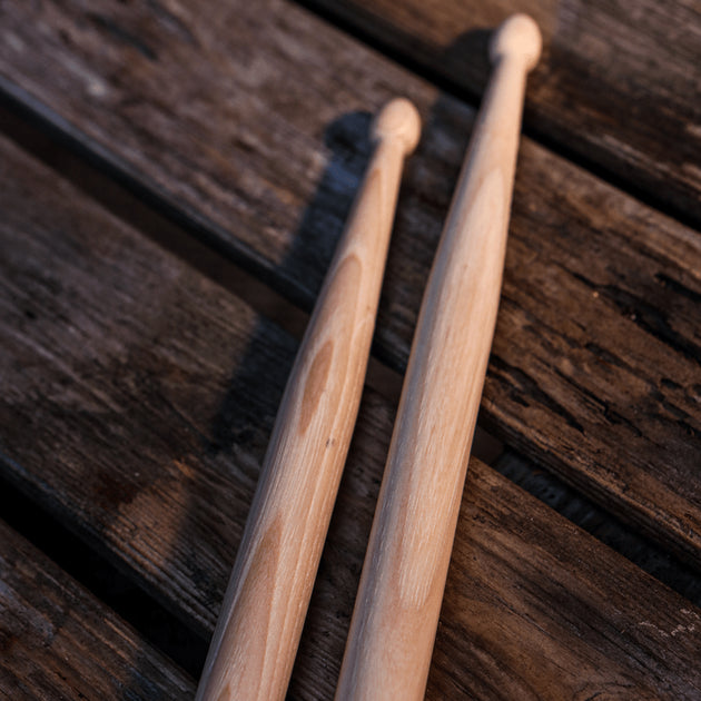 Vic Firth American Classic Hickory 2B Drumsticks VF-2B