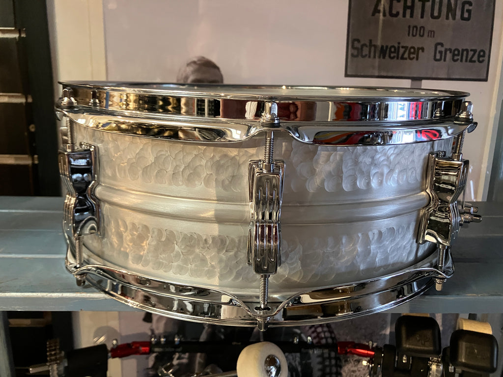 Ludwig LM404K Acrolite Hammered Aluminium 14x5 Snare Drum