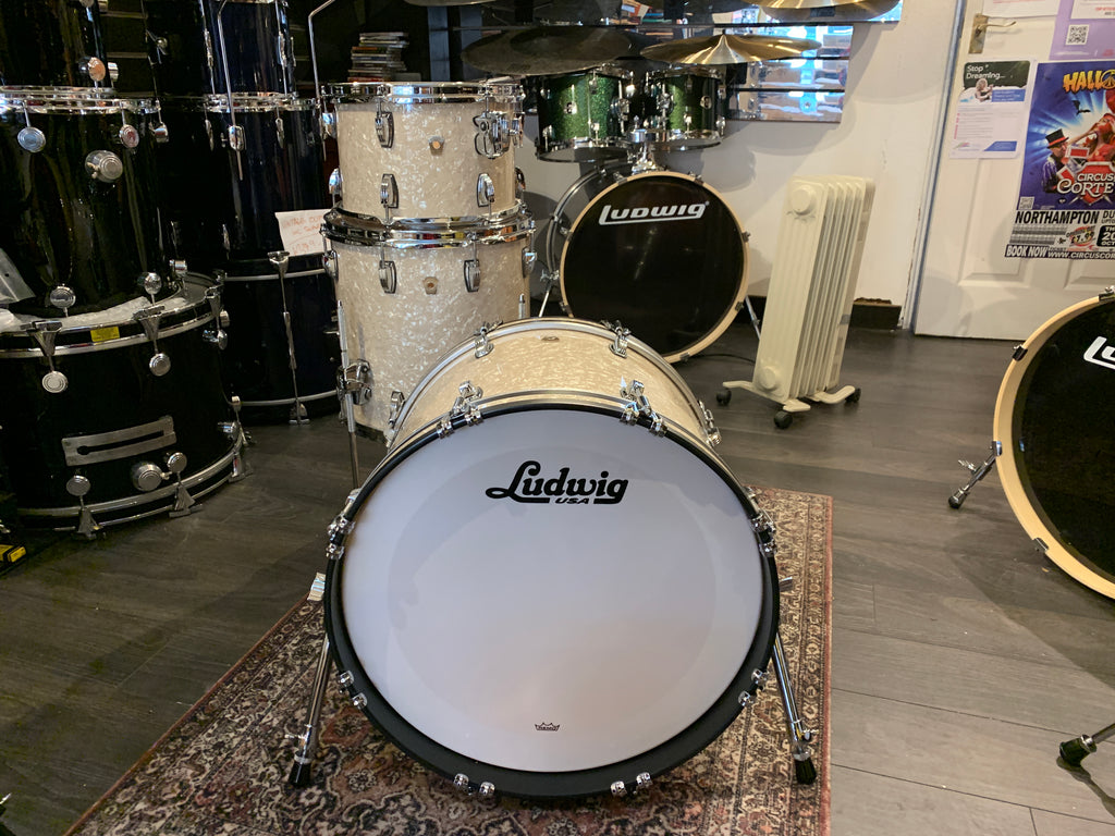 Ludwig L84023AXNM Classic Maple 20" Downbeat Shell Pack (Vintage White Marine)